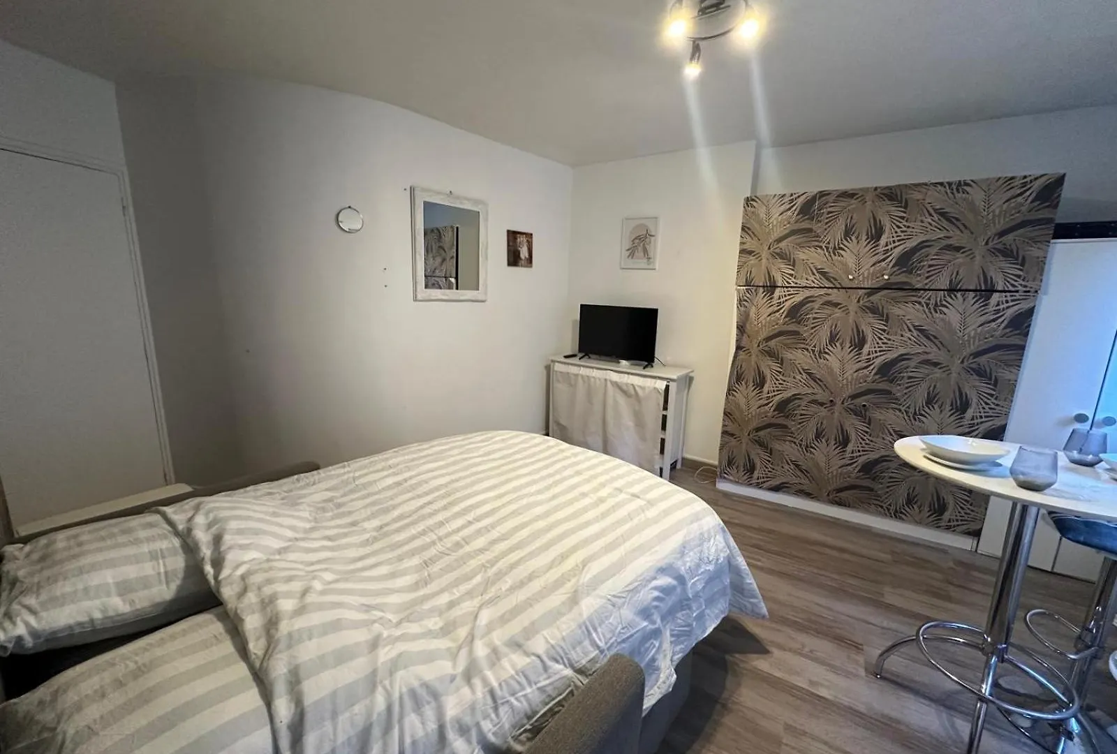 Appartement Superbe Studio Miromesnil Elysee Paris