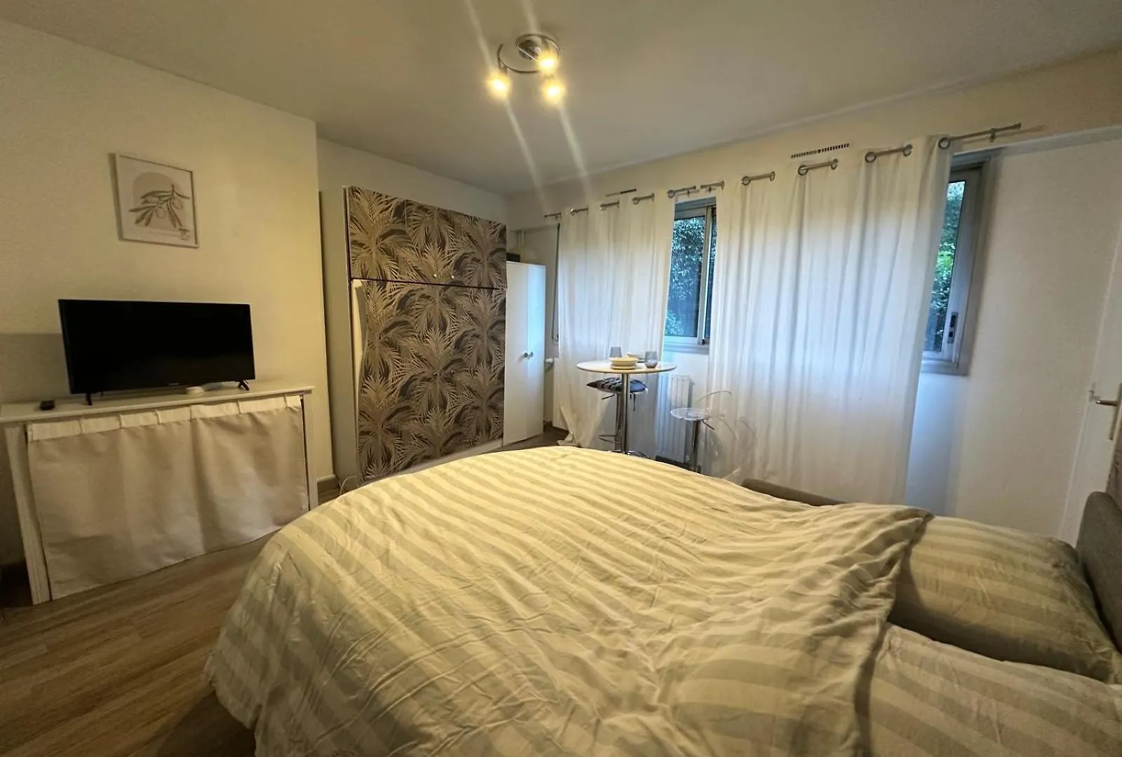 Superbe Studio Miromesnil Elysee París Francia
